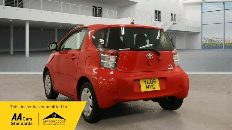 Toyota IQ 1.0 Vvt-i Euro 4 Red #3