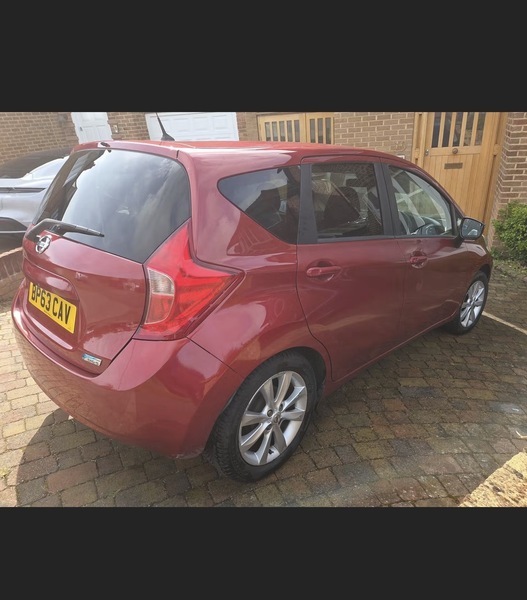Nissan Note 1.2 Dig-s Tekna Hatchback Red #2