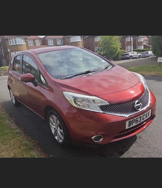 Nissan Note 1.2 Dig-s Tekna Hatchback Red