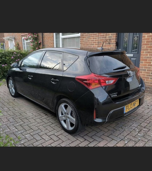 Toyota Auris 1.6 V-matic Sport Hatchback Black #3