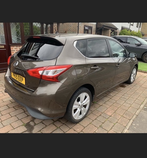 Nissan Pulsar 1.2 Dig-t Tekna Hatchback Beige #2
