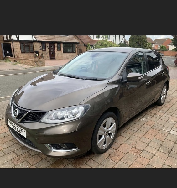 Nissan Pulsar 1.2 Dig-t Tekna Hatchback Beige