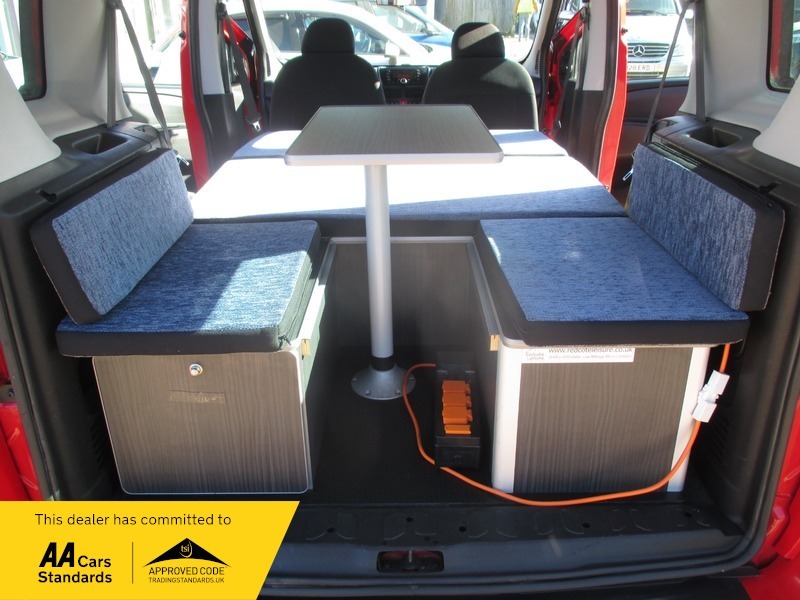 Fiat Doblo Multijet Mylife Dualogic Red