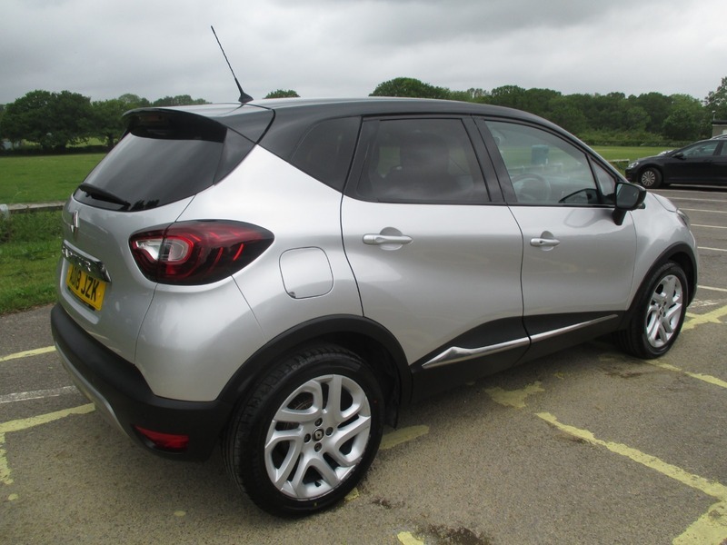 Renault Captur Dynamique S Nav Tce AO18JZK Black #6