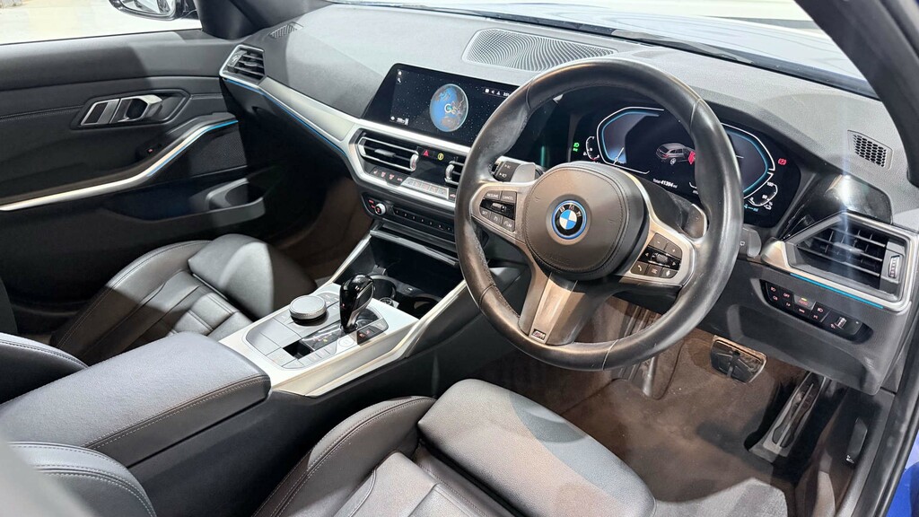 BMW 3 Series M Sport DV71SVZ #3