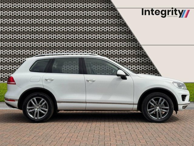 Volkswagen Touareg 2015 3.0 Tdi V6 Bluemotion Tech Se Suv White #2
