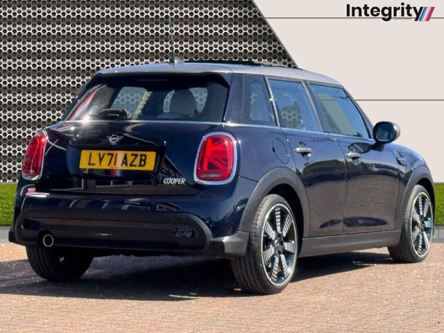 Mini Hatch 2022 1.5 Cooper Exclusive Hatchback Ste LY71AZB Black #3