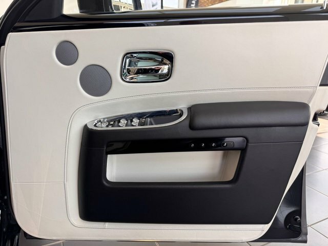 Rolls-Royce Ghost II 4dr Auto Silver #16