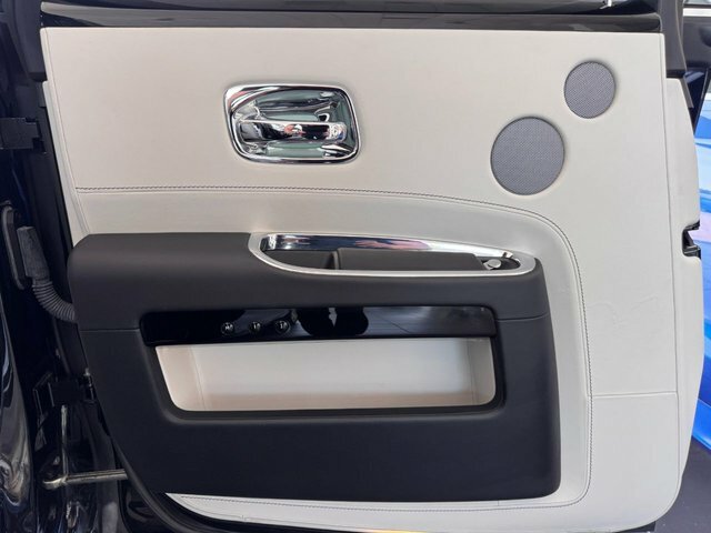 Rolls-Royce Ghost II 4dr Auto Silver #29