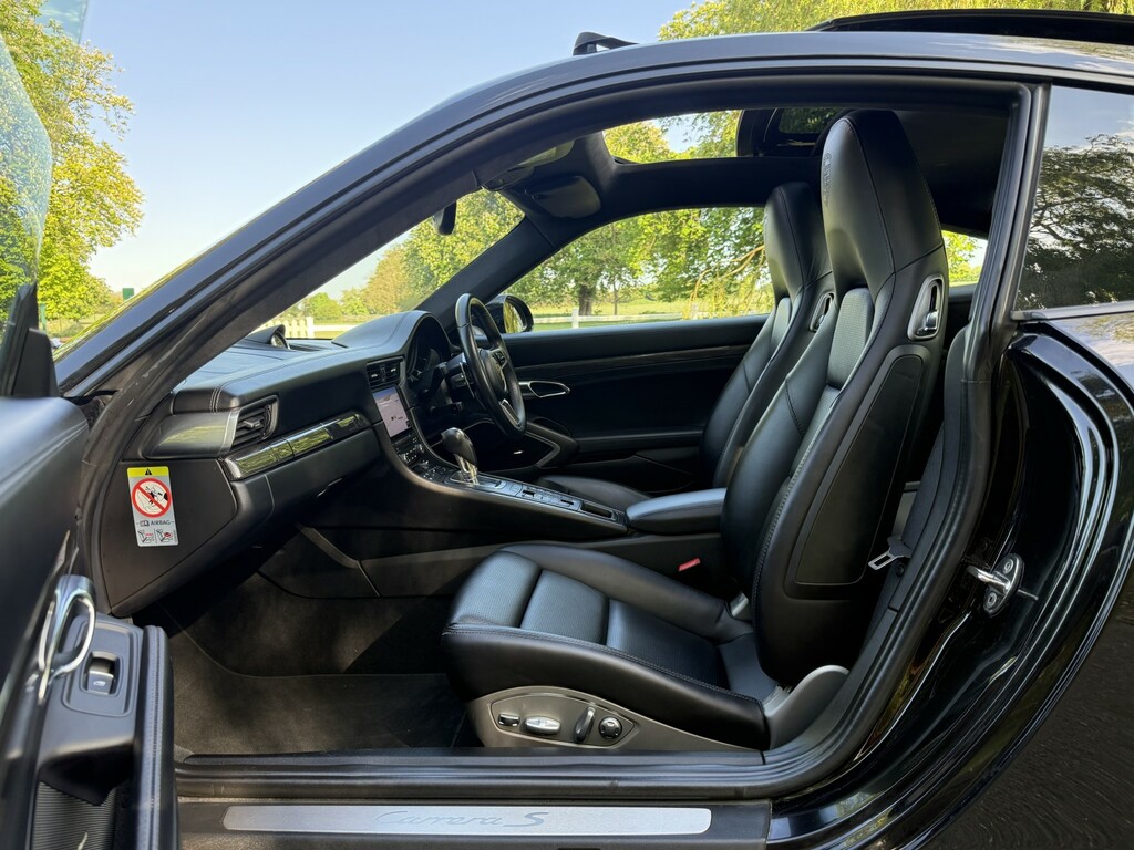 Porsche 911 3.0 T 991 Carrera S Black #5