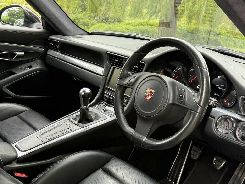 Porsche 911 Carrera 4S Silver #26