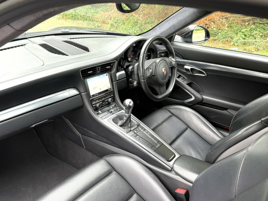 Porsche 911 Carrera 4S Silver #46