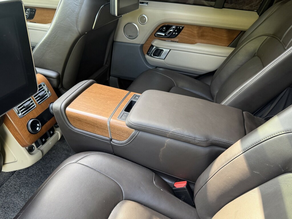 Land Rover Range Rover 4.4 Sd V8 SA68HEJ Black #6