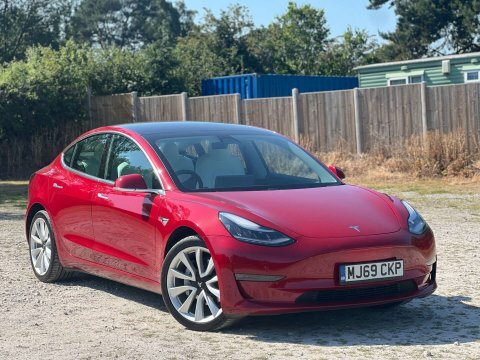 Tesla Model 3 Model 3 Long Red