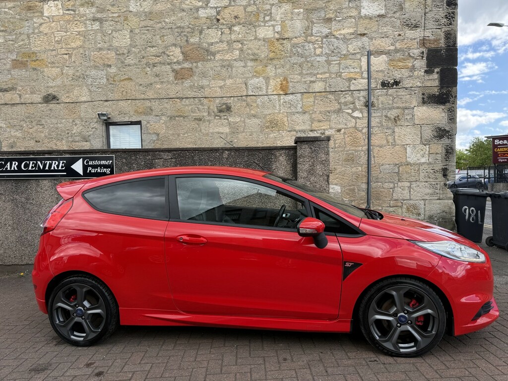 Ford Fiesta Hatchback 1.6 T Ecoboost St-2 2015 FH64WXM Red #6