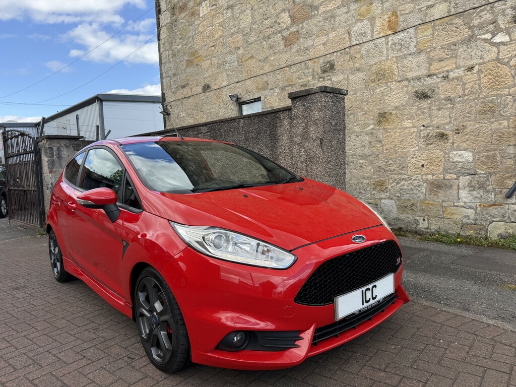 Ford Fiesta Hatchback 1.6 T Ecoboost St-2 2015 FH64WXM Red #3