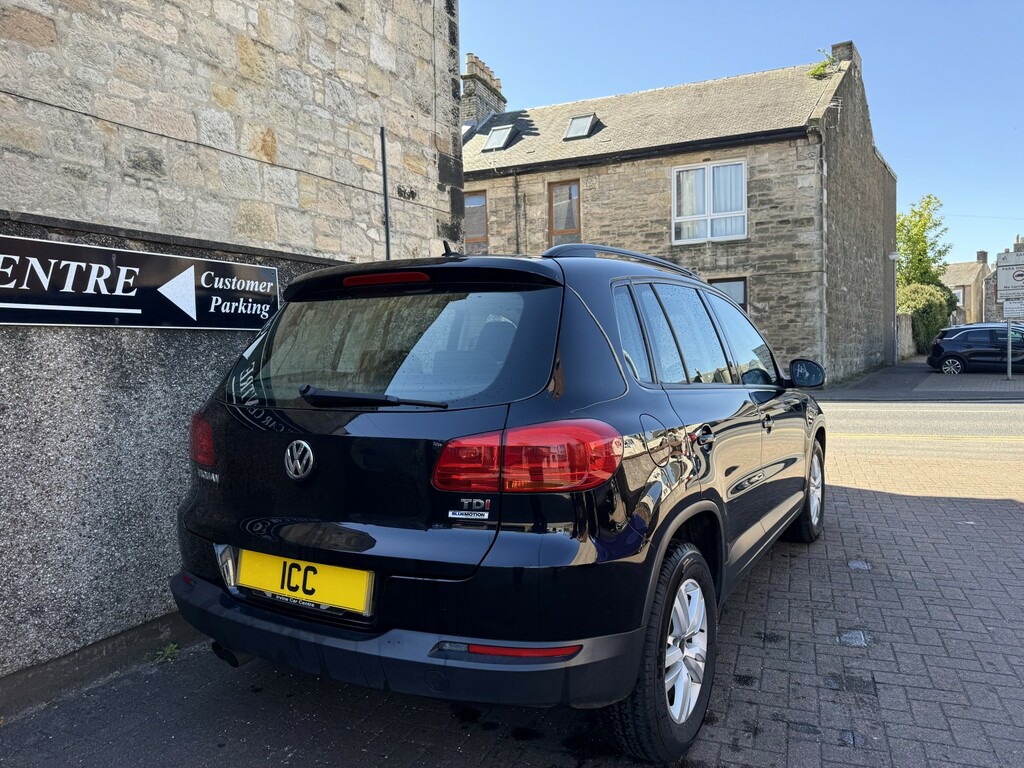 Volkswagen Tiguan Suv 2.0 Tdi Bluemotion Tech S 2014 FP64CFV Black #2
