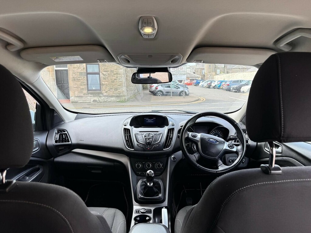 Ford Kuga Suv 2.0 Tdci Zetec 2015 SK65ECN White #4