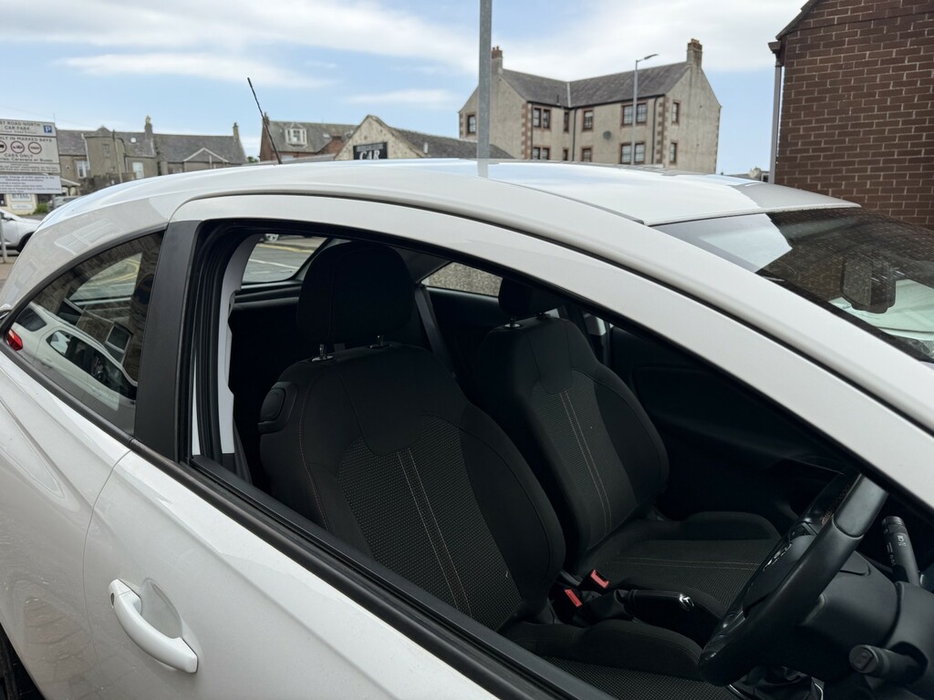 Vauxhall Corsa Hatchback 1.4 I Ecotec Sri 2017 DE67VGP White #4