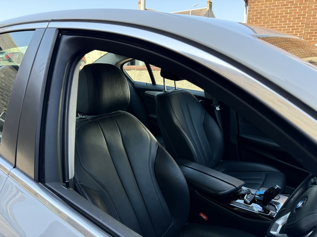 BMW 5 Series Saloon 2.0 520D Se Saloon 2019 SW19FOP White #6