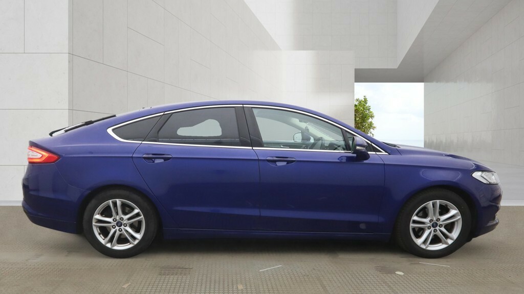 Ford Mondeo Hatchback 1.5 T Ecoboost Titanium 201565 Blue #3