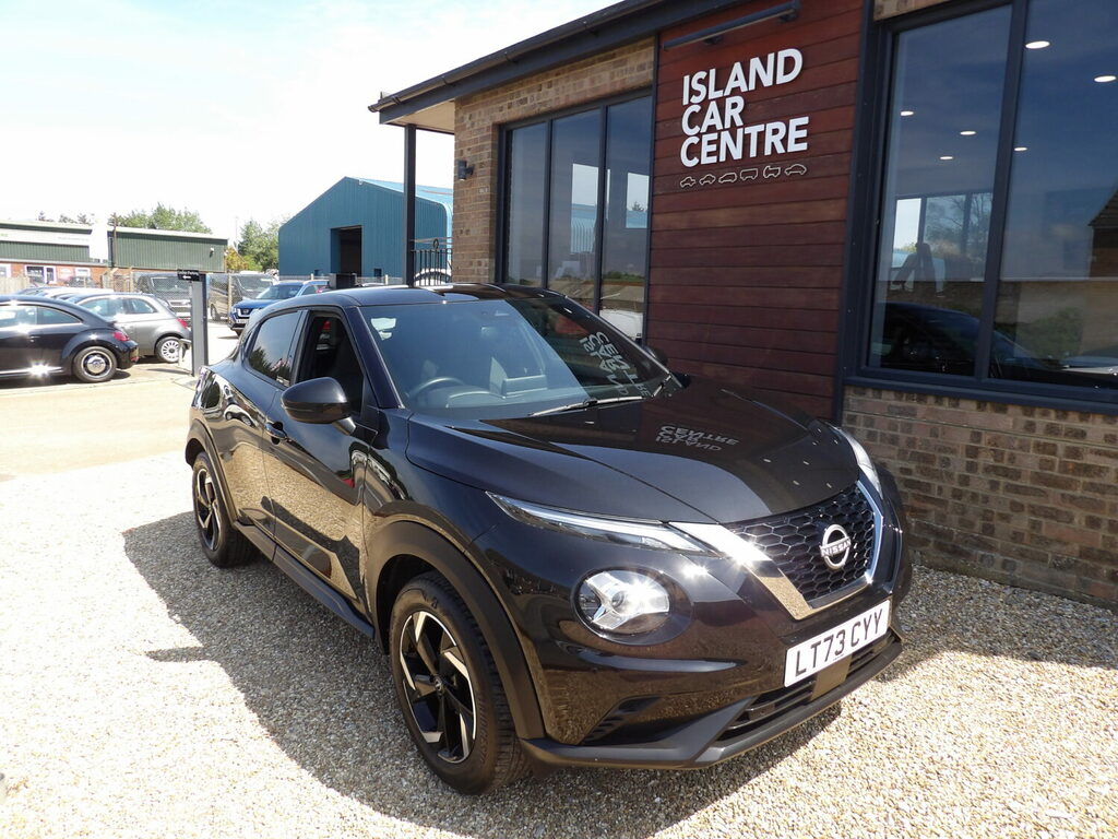 Nissan Juke Dig-t 114 N-connecta 5Dr. LT73CYY Black #3