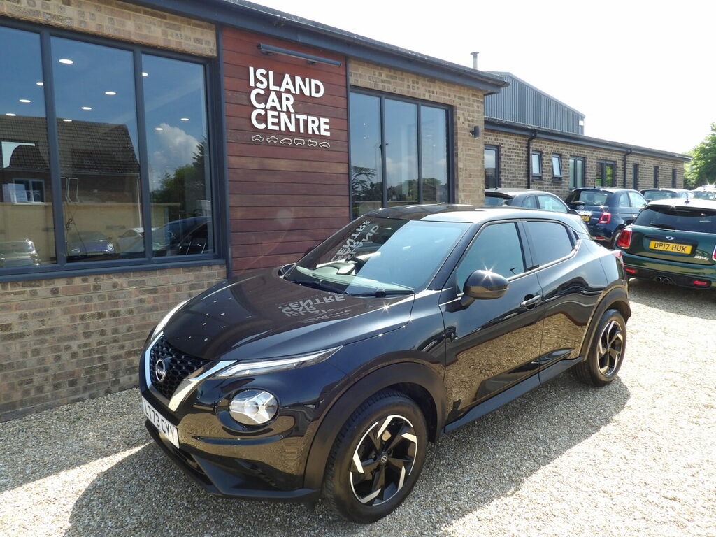 Nissan Juke Dig-t 114 N-connecta 5Dr. LT73CYY Black #4