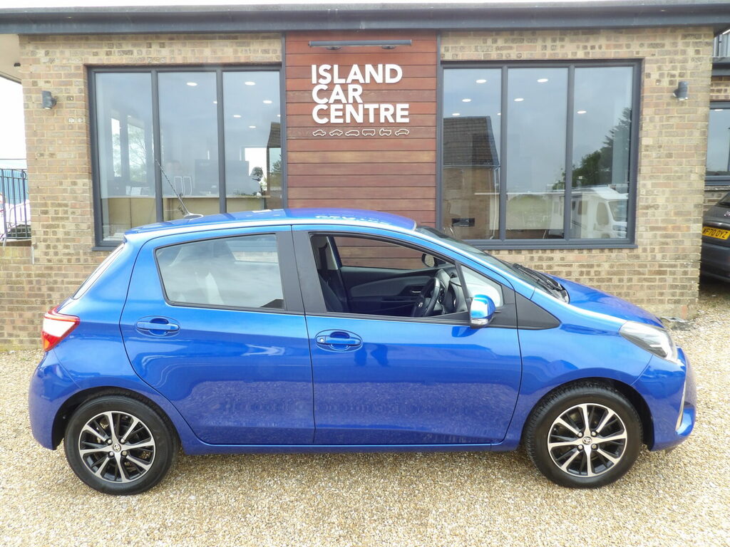 Toyota Yaris Hatchback 1.5 Vvt-i Icon Tech CV69KWF Blue #2