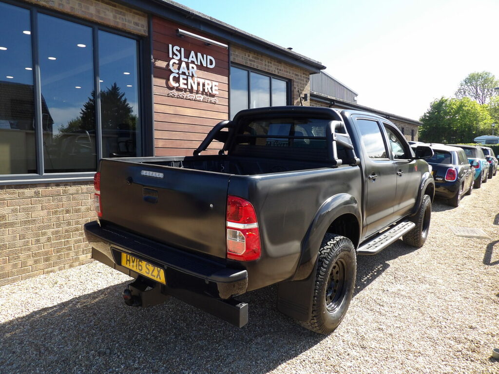 Toyota HILUX Invinicible D-4d 4X4dcb Grey #5