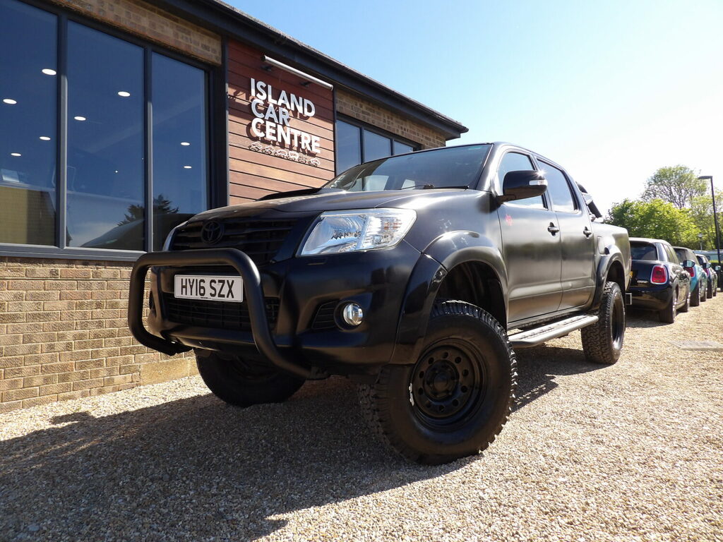 Toyota HILUX Invinicible D-4d 4X4dcb Grey