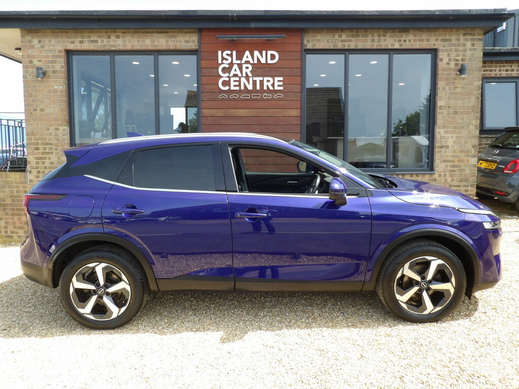 Nissan Qashqai Hatchback 1.3 Dig-t Mh N-connecta 5Dr. LN23XEZ Blue #2