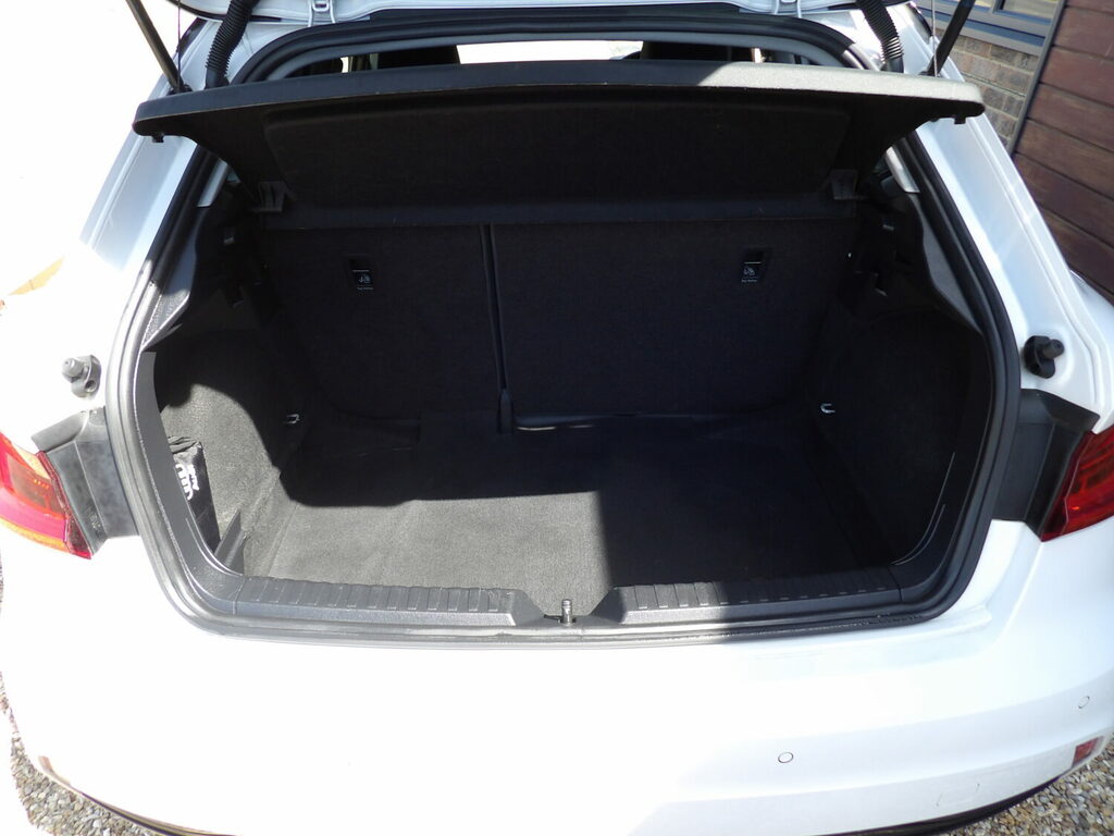 Audi A1 Sportback 25 Tfsi Sport 5Dr. PV19FWS White #4
