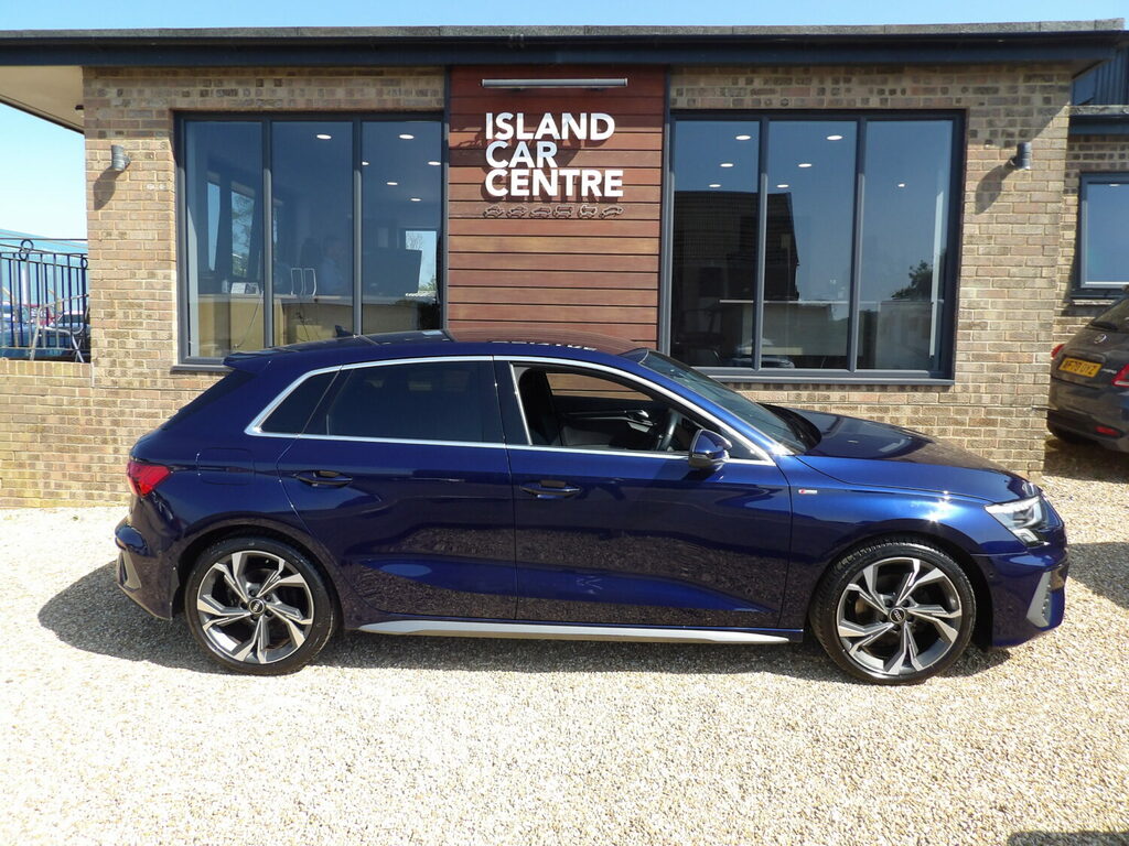 Audi A3 Sportback 35 Tfsi S Line S Tronic YH22VUM Blue #2