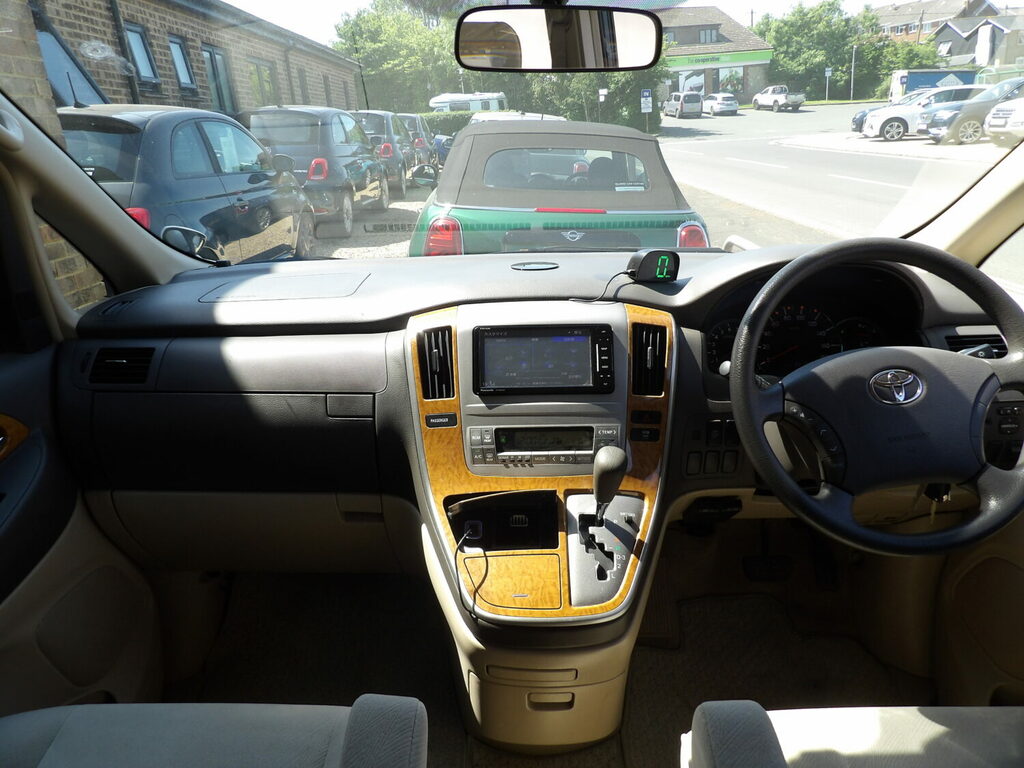 Toyota Alphard 3.0Cc 8 X Seater Black #7