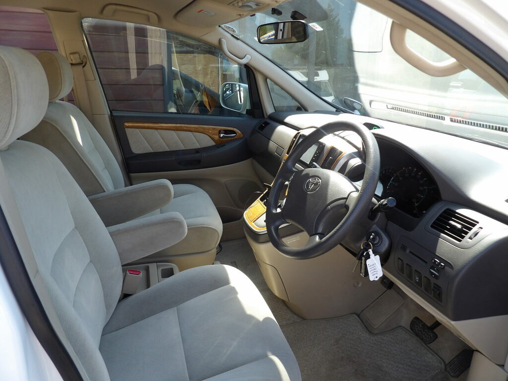 Toyota Alphard 3.0Cc 8 X Seater Black #8