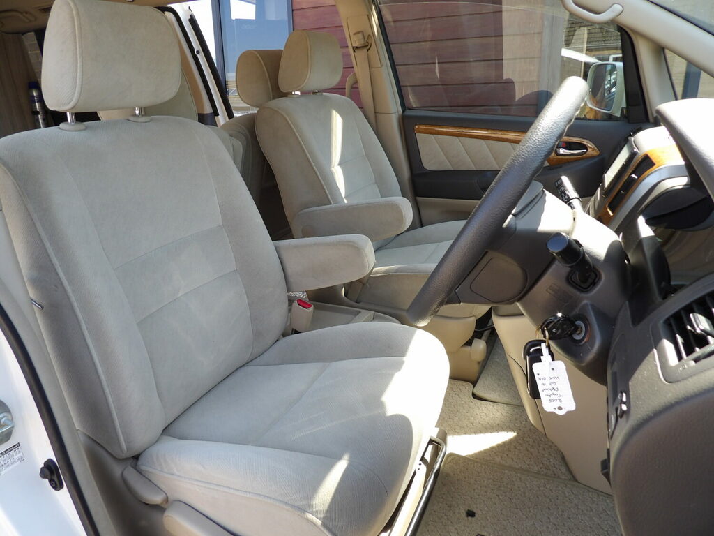 Toyota Alphard 3.0Cc 8 X Seater Black #9