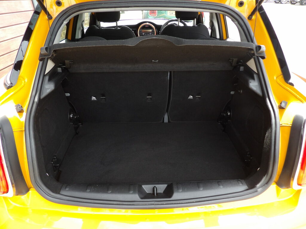 Mini Hatch 1.5 Cooper D MK65OKJ Orange #4