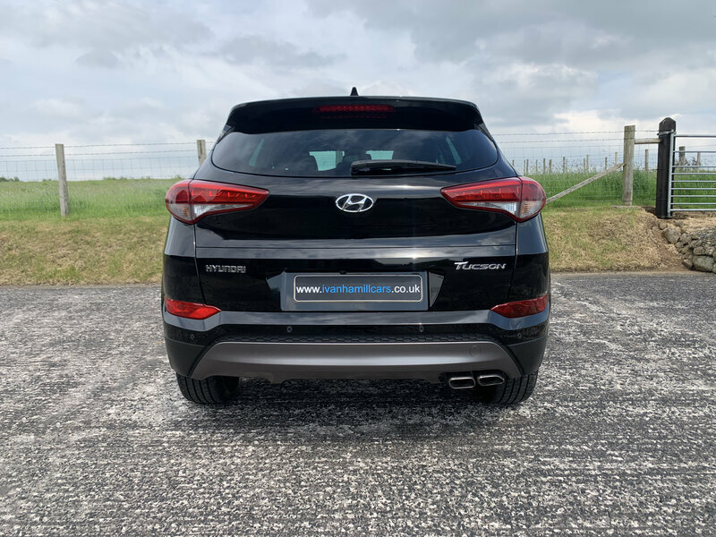 Hyundai Tucson 2.0-Tucson-premium-blue-drive-2wd-crdi-5dr  Black #5