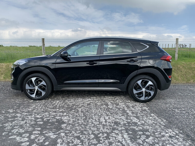 Hyundai Tucson 2.0-Tucson-premium-blue-drive-2wd-crdi-5dr  Black #3