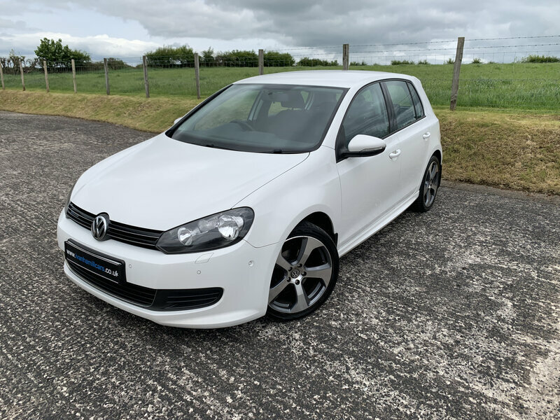 Volkswagen Golf 1.6-Golf-s-bluemotion-tdi-5dr White