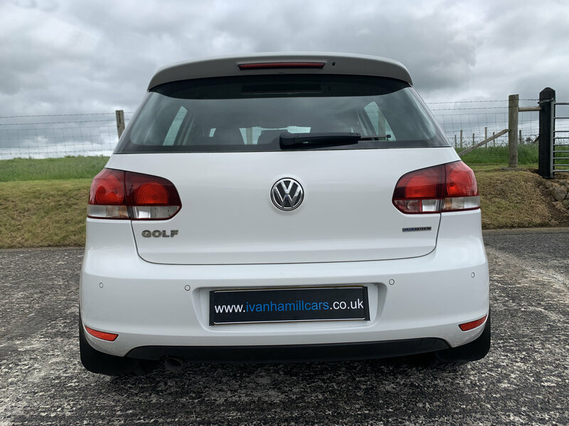 Volkswagen Golf 1.6-Golf-s-bluemotion-tdi-5dr  White #5