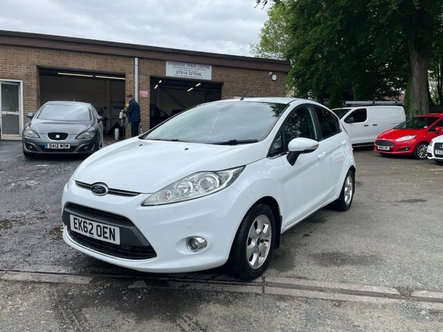 Ford Fiesta 1.6 Tdci Econetic Dpf Titanium Hatchback Diese EK62OEN White #2