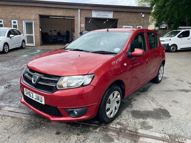 Dacia Sandero 1.2 Laureate Hatchback Euro 5 7 SH63JAU Red #2