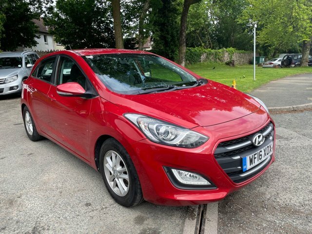 Hyundai I30 1.6 Crdi Blue Drive Se Nav Hatchback Ma WF16XOX Red #6