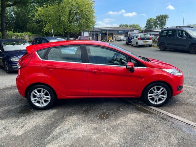 Ford Fiesta 1.25 Zetec Hatchback Euro 5 82 OE14CXF Red #3