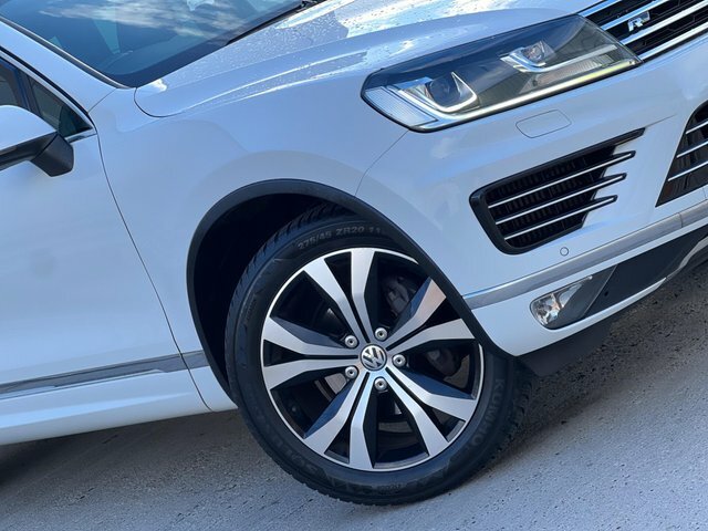 Volkswagen Touareg 2015 3.0 Tdi V6 Bluemotion Tech R-line Tiptronic 4 FY65HXH White #4