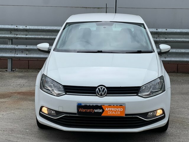Volkswagen Polo 2015 1.2 Tsi Bluemotion Tech Se Hatchback Petr SK65OUO White #2