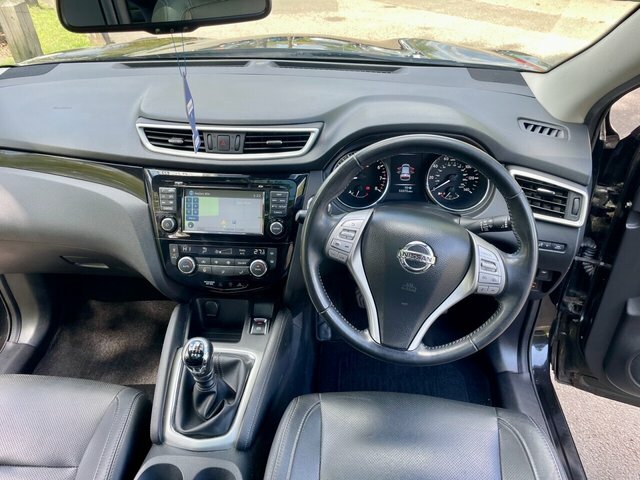 Nissan Qashqai Suv WV66OXC Black #5