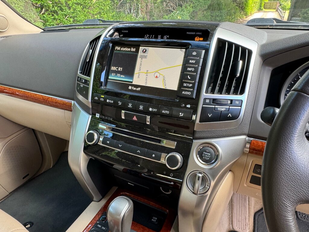 Toyota Land Cruiser V8 4.5 D-4d V8 Black #22