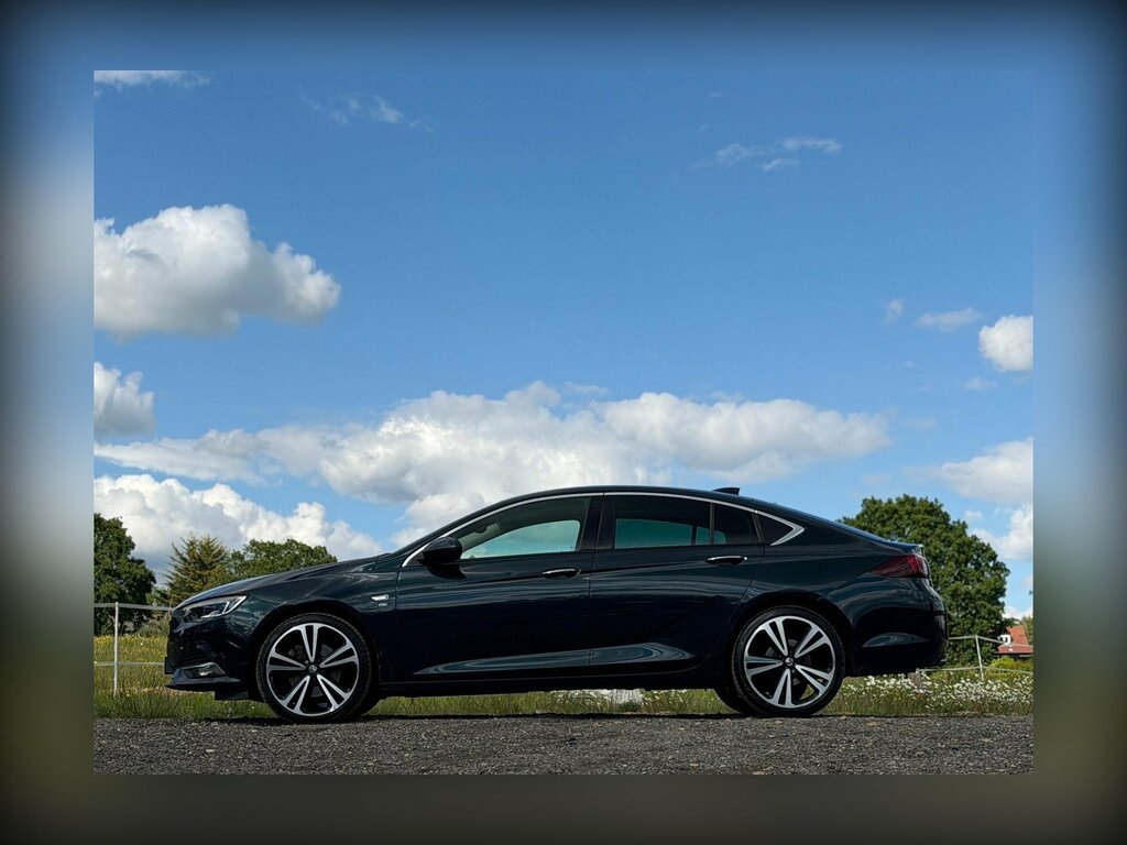 Vauxhall Insignia 2.0 Turbo D Blueinjection Elite Nav Grand Sport Eu VX17UMA Green #4